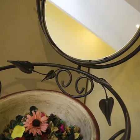 La Gemma 4* נאפולי